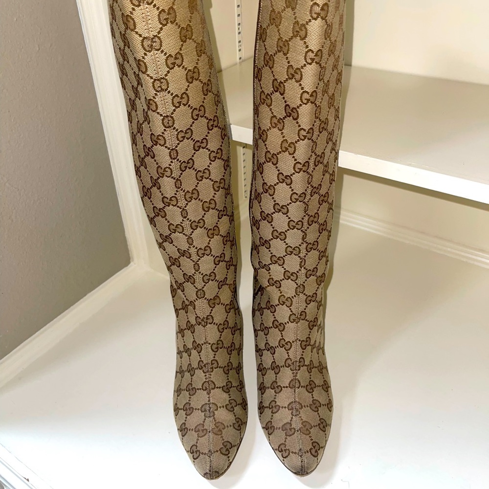 Vintage Gucci Boots. 100% authentic Beautiful
